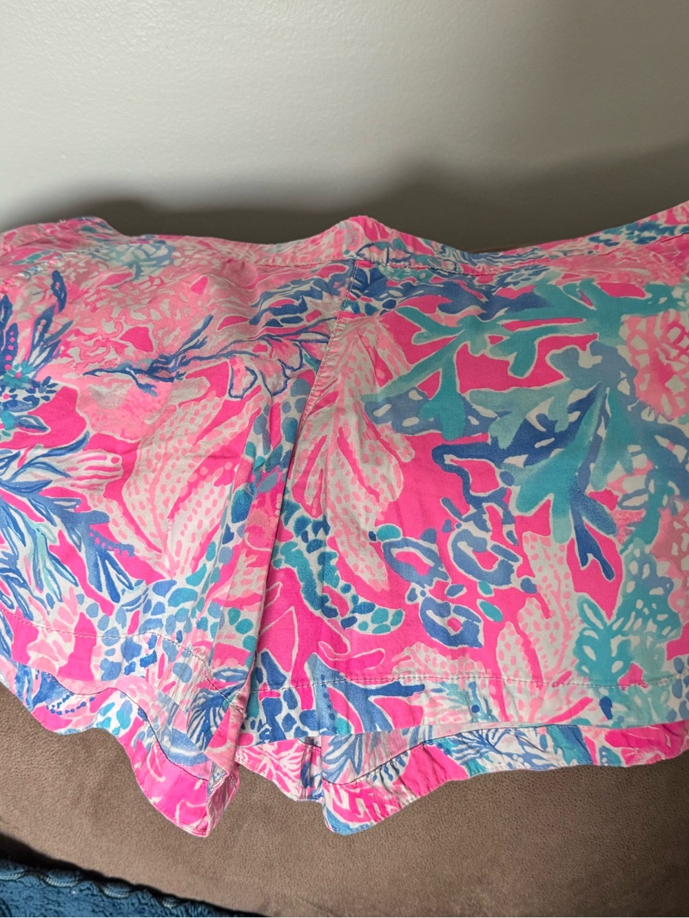 Lilly Pulitzer Ocean view shorts medium
Light Pascha Pink Aquadaisic - Picture 5 of 5